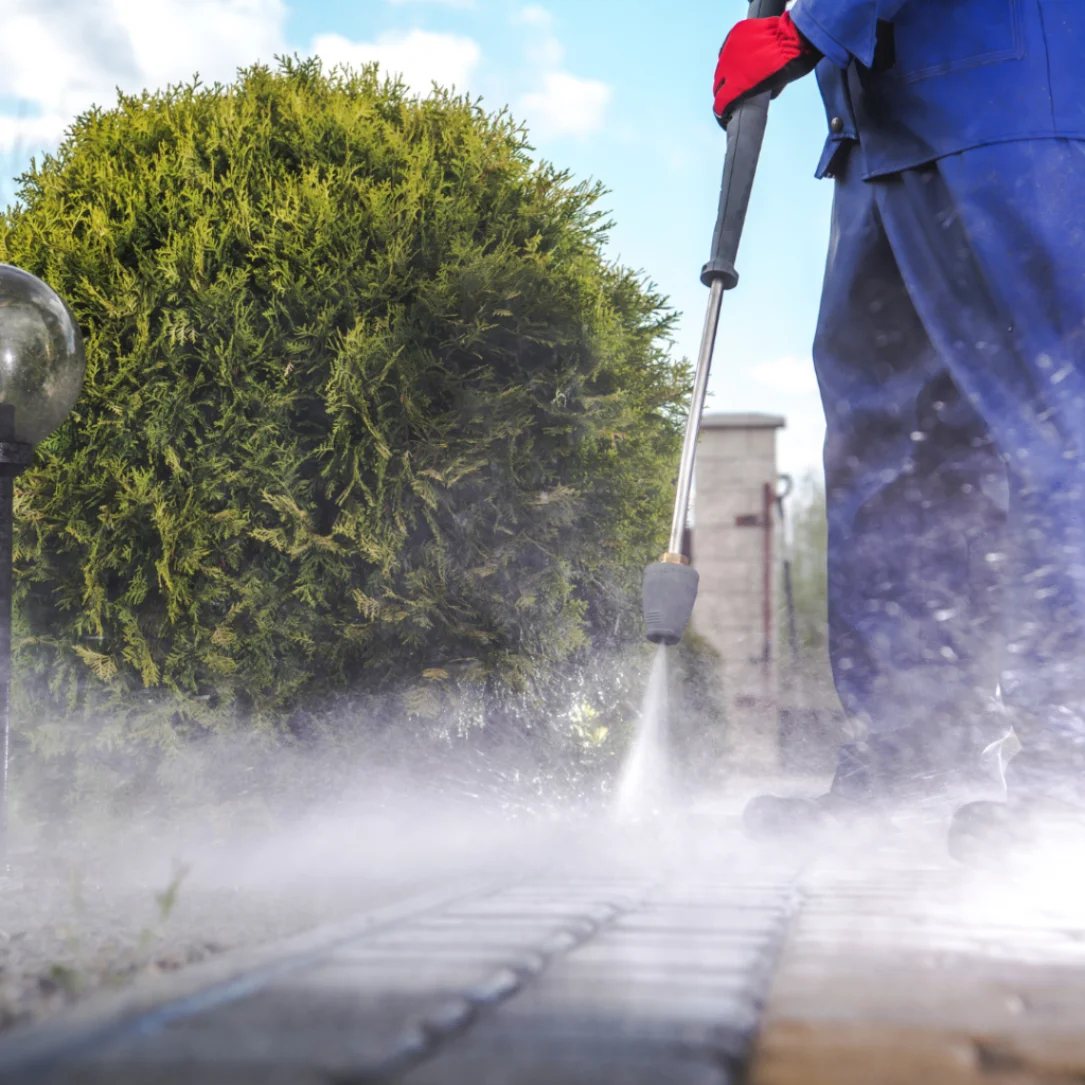 Pressure washing service photograph
